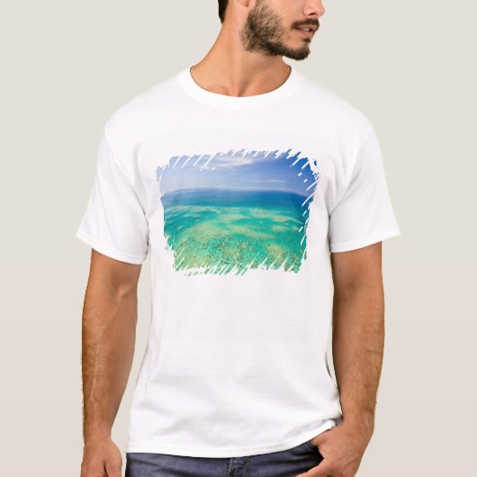グリーン島2の空中ビュー、グレートバリアリーフ Tシャツ (正面)