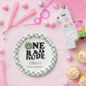 グリーン市松模様にスマイルワン素晴らしいデュード1歳の誕生日 ペーパープレート (パーティー)