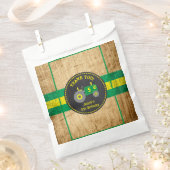 グリーン素朴&イエロートラクターバースデーパーティー フェイバーバッグ (クリップ留めされた状態)