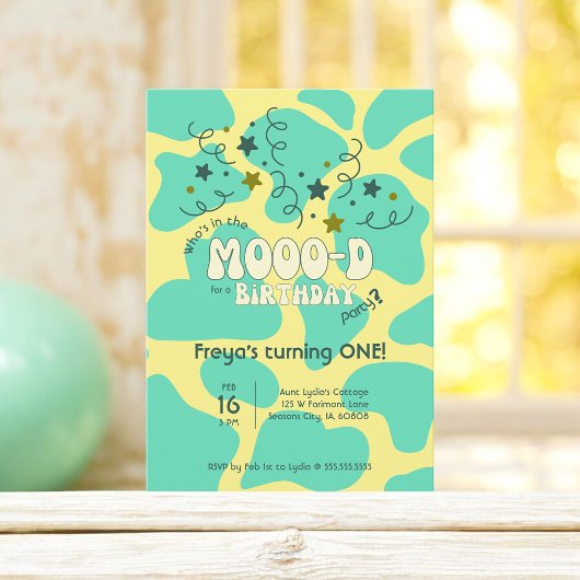 グリーン誰がMOOO-D牛のプリント1st誕生日に 招待状