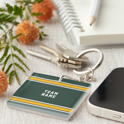 グリーン金ゴールドホワイトスポーツジャージーチーム名番号 キーホルダー (正面右)