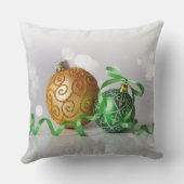 グリーン&ゴールデンクリスマスオーナメント装飾用クッション クッション (裏面)