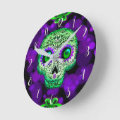 グリーン&パープルシュガー白熱［赤熱］光を放つスカルハロウィーン ラウンド壁時計 (傾斜)