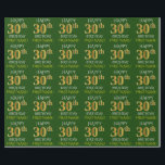グリーン、フェイク金ゴールド「HAPPY 30th BIRTHDAY」 ラッピングペーパー<br><div class="desc">このラッピング紙デザインは、「HAPPY 30th BIRTHDAY」のようなメッセージを特徴とし、「30th」は模造金ゴールドの外観を持つフェイク。名前をカスタムする、緑の背景も特徴。それは誰かの30歳の誕生日の贈り物をラッ与えプするときに使用されるかもしれない。[～Z0000132]</div>
