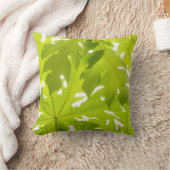 グリーン&ホワイトパパイヤリーフアクセント装飾用クッション クッション (ブランケット)