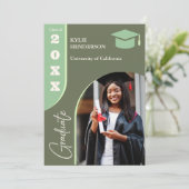 グリーン モダン 卒業写真 招待状 (スタンド正面)