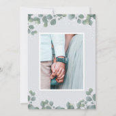 グリーン ユーカリ モダン カップルのシャワー写真 招待状 (裏面)