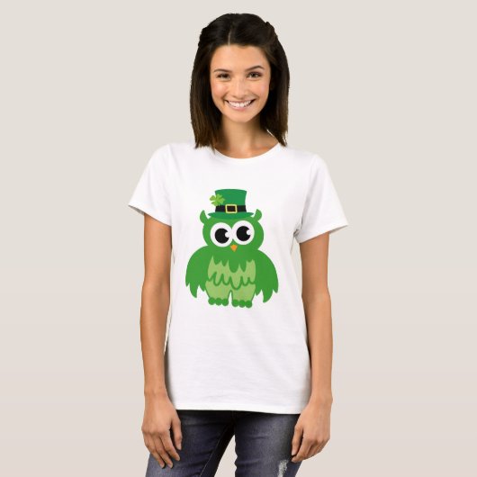 グリーンSt patricks dayアイリッシュフクロウの漫画Tシャツ Tシャツ (正面フル)
