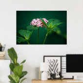 グリーンTouchのピンクのプリント ポスター (ホームオフィス)