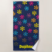 グルービヒッパイフラワー名前をカスタムする ビーチタオル (正面)