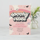 グルービーなスパイシーな雰囲気の女の子のハロウィン誕生日 招待状 (スタンド正面)