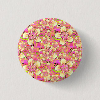 グルービーなピンクの花柄 缶バッジ