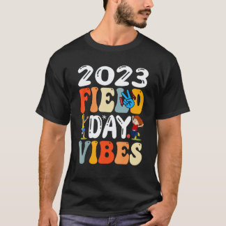グルービーなフィールドデーの雰囲気 先生とキッズ用 2023 Tシャツ