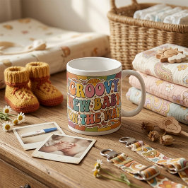 グルービーな新しい赤ちゃんがやってくるレトロサンシャイン コーヒーマグカップ