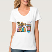 グルービーな70年代ヒョウ柄 コーヒーは私を優しくする Tシャツ (正面)