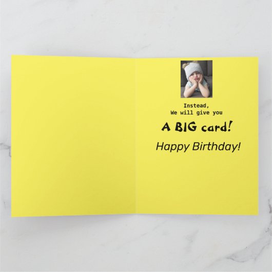 グループおもしろいの不機嫌な女の子からの大きな誕生日 カード (内部)