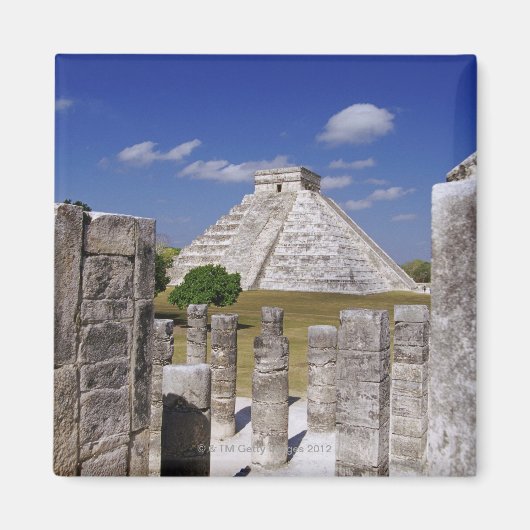 グループから見たククルカンピラミッド マグネット (正面)