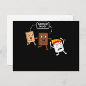 グループハグスモアスモアおもしろいキャンピング シーズンポストカード (正面/裏面)