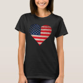 グルーント米国国旗ハート愛国的アメリカ擦り切れた国旗 Tシャツ (正面)