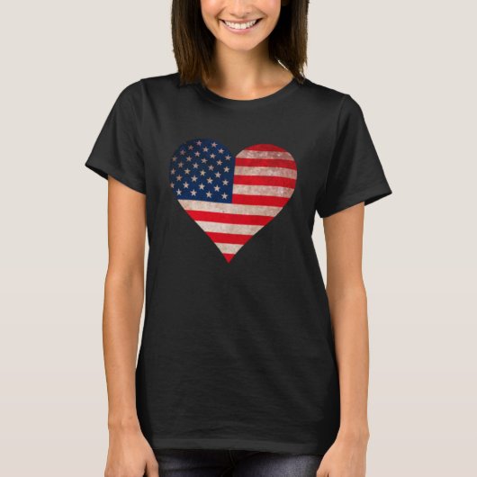 グルーント米国国旗ハート愛国的アメリカ擦り切れた国旗 Tシャツ (正面)