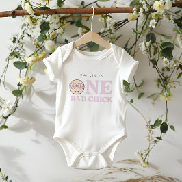 グルーヴィガールハ市松模様にッピー顔 |誕生日 ベビーボディスーツ