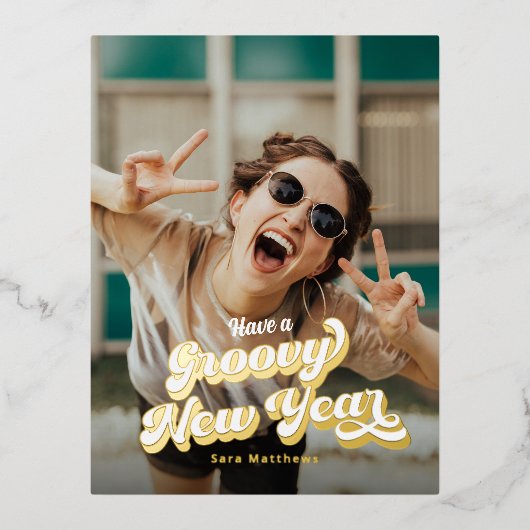 グルーヴィレトロタイポグラフィハッピーニューイヤー 箔シーズンポストカード (正面)