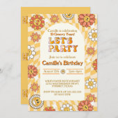 グルーヴィレトロチェッカーボードデイジー誕生日 招待状 (正面/裏面)