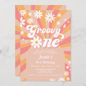 グルーヴィワンピンクデイジーサンシャインレトロ1st誕生日 招待状 (正面/裏面)