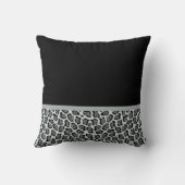 グレイエレガントジャガープリントネームかわいらしシルバーボウ クッション (裏面)