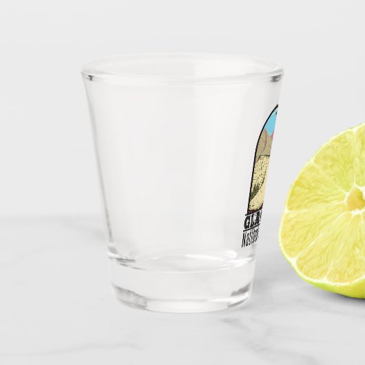 グレイシャーナショナルパークモンタナトリプルディバイドピーク ショットグラス (左)