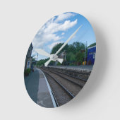 グレイスデール鉄道駅 ラウンド壁時計 (傾斜)
