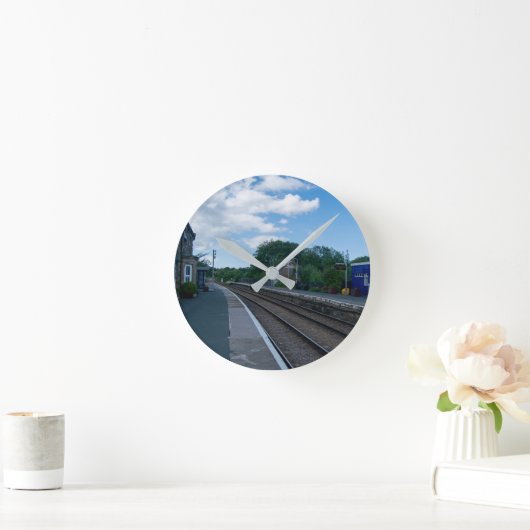 グレイスデール鉄道駅 ラウンド壁時計 (ホーム)