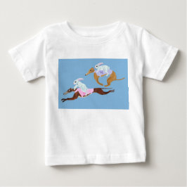 グレイハウンドに乗ったウサギのTシャツ ベビーTシャツ