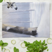 グレイハウンドイタリアンは雪のクリスマスを許す キッチンタオル (折り畳み)