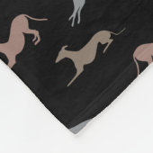 グレイハウンドシルエットメタルシェードオンブラック フリースブランケット (角)