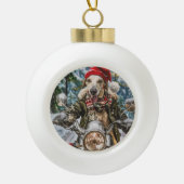 グレイハウンドドッグオートバイクリスマスに乗る セラミックボールオーナメント (正面)