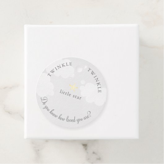 グレイ淡い色のトゥインクルリトルスターベビーシャワー誕生日 フェイバータグ (インサイチュ)