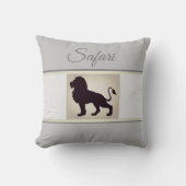 グレイ&エレガントホワイトライオンサファリ装飾用クッション クッション (正面)