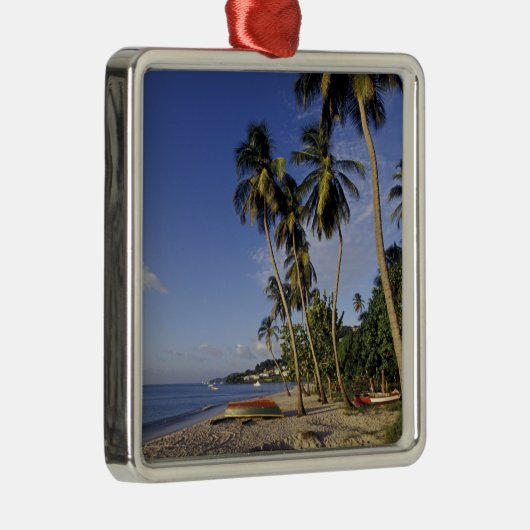 グレナカリブのダ、セントジョージ、手のひらに浮かぶボート メタルオーナメント (右)