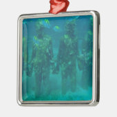 グレナダの水中彫刻公園 メタルオーナメント (左)