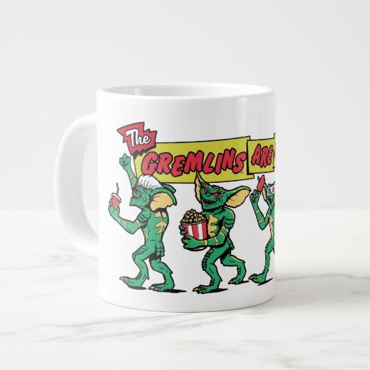グレムリンがやってくる™ ジャンボコーヒーマグカップ (正面左)