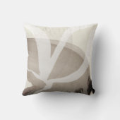 グレーおよびアイボリー芸術的抽象芸術ウィングパターン クッション (裏面)