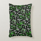 グレーで刻まれた目を引くライムグリーンのテクスチャ アクセントクッション (正面(垂直))