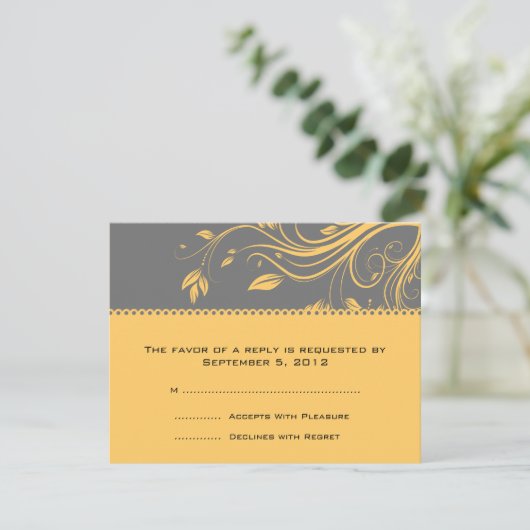 グレーとイエローのフローラが結婚式のRSVPに旋回 出欠カード (スタンド正面)