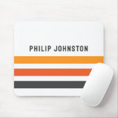 グレーとオレンジのレトロストライプ名前をカスタムする白 マウスパッド (マウス)