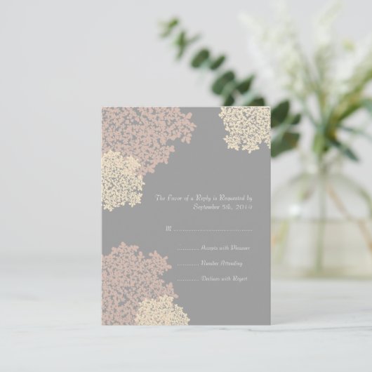 グレーとクリームクイーンアンズレースウェディングRSVP 出欠カード (スタンド正面)