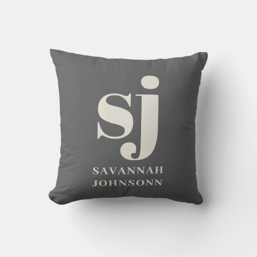 グレーとクリームモノグラムイニシャル クッション (正面)