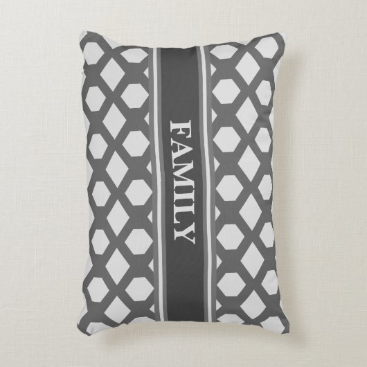 グレーとシルバーの幾何学模様 アクセントクッション (正面(垂直))
