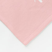 グレーとピンクのシェブロンベビー名モノグラムの フリースブランケット (角)