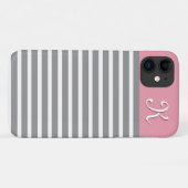 グレーとピンクのパターストライプのンのモノグラム Case-Mate iPhoneケース (裏面(横))